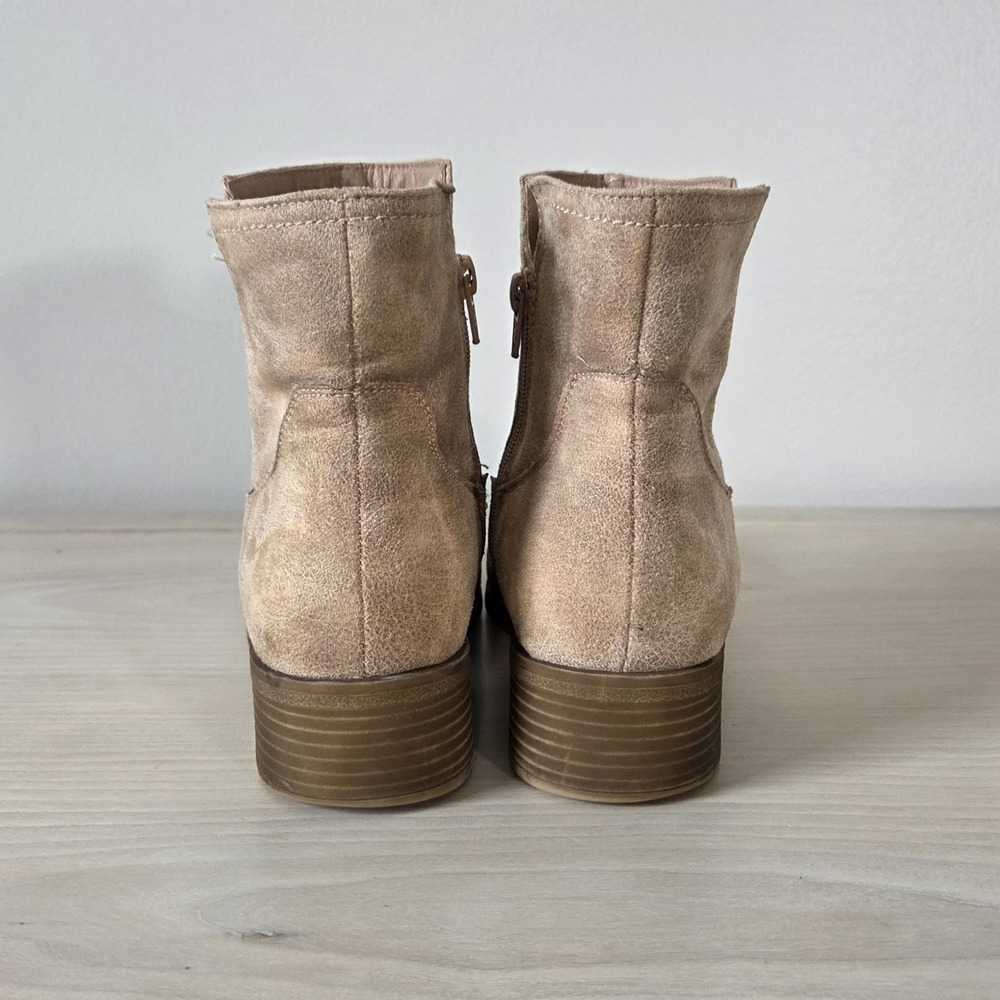 Frye & Co. Estrelia Faux Suede Tan Ankle Boots Size 10M Block Heel Vegan Fall - Picture 6 of 8